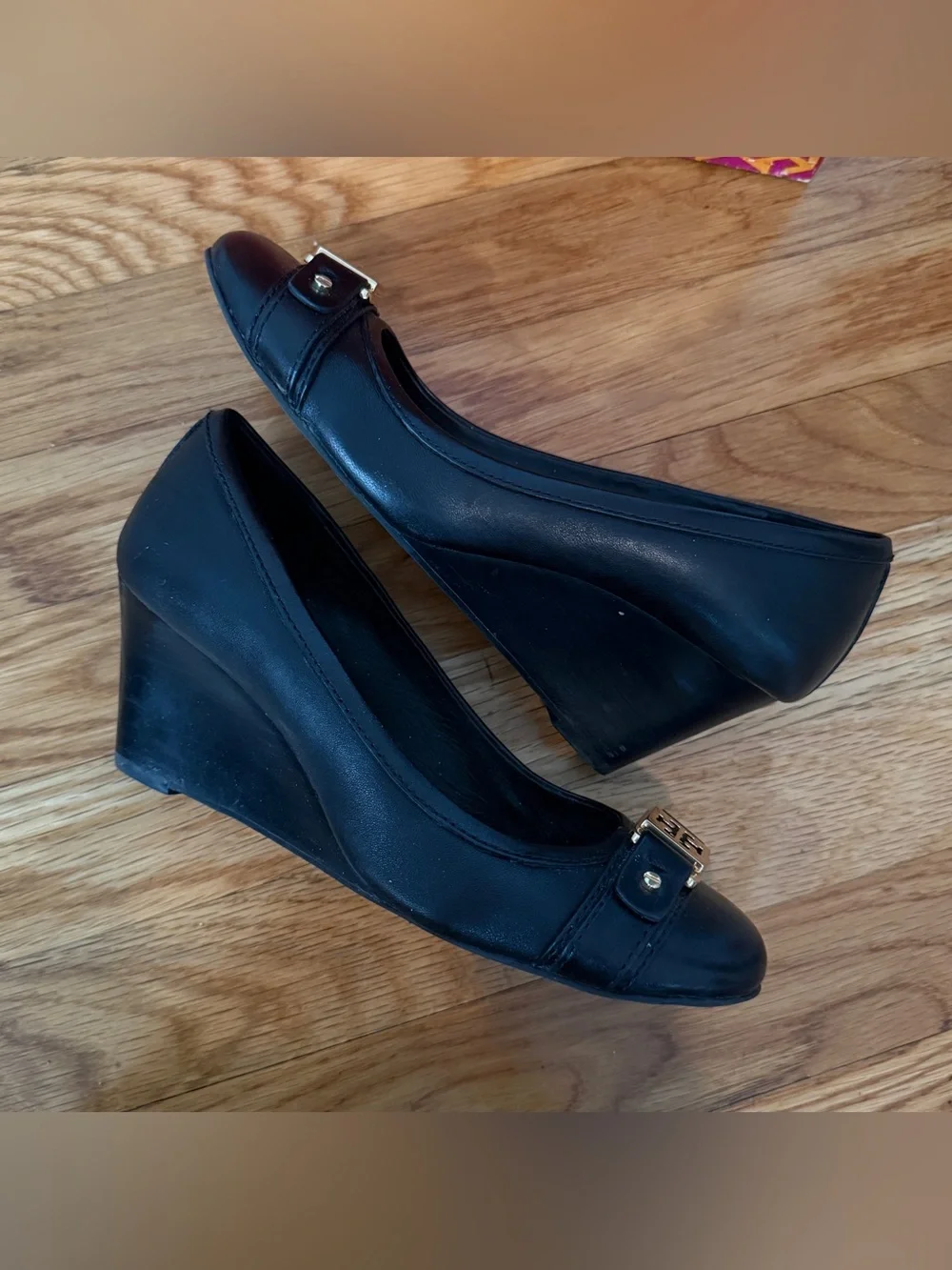 Tory Burch Ambrose 65mm Black Leather Logo Wedges Size 6.5 NEW